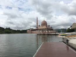 Отель putrajaya lake villa resort расположен в малайзии по адресу: Water Picture Of Putrajaya Lake Club Tripadvisor