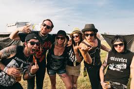 Turbobier's tours & concert history along with concert photos, videos, setlists, and more. Turbobier Interview Sprechen Der Menschheit Aus Der Leber