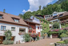 The most prominent landmark of vaduz is the vaduz castle, the home of the reigning prince of liechtenstein and the liechtenstein princely family. Furstliche Momente In Vaduz Delicious Travel Blog