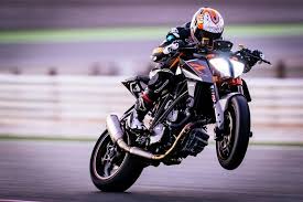 Pensate per il tempo libero, la corsa o la palestra, le scarpe da ginnastica sono realizzate con grande cura e attenzione per i dettagli per offrire un prodotto di. Interview Of The Month The Ideal Ambassador Mcwilliams And His Ktm Role Ktm Blog