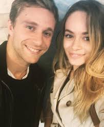 vicki (@dailyjaredg)