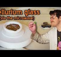 Let's make TeO2 glass with bright fluorescence - YouTube
