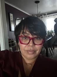 Growing out my pixie… the struggle is real 🤦🏻‍♀️