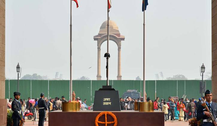 Image result for amar jawan jyoti at india gate"