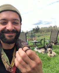 Robin Skiles's Instagram, Twitter & Facebook