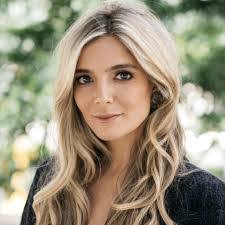 Jacquelyn Austin's Instagram, Twitter & Facebook