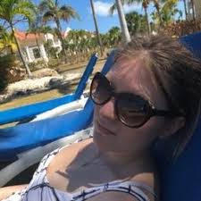 Sarah Nimmo's Instagram, Twitter & Facebook