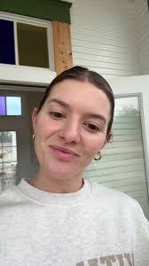 Karlie Wright's Instagram, Twitter & Facebook