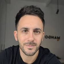 Javier Lea Plaza, abogado del CSD Los de Abajo, explicó la situación que se  vive en estos momentos a las afueras de la embajada argentina ubicada en el  centro de la capital. “