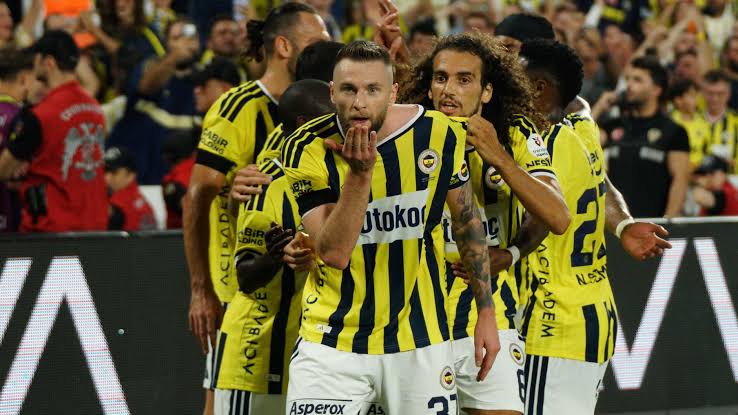 # Fenerbahçe vs Roma: dónde ver el partido en vivo, horario y canal de TV