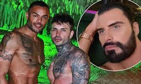 Doyle Weeks's Instagram, Twitter & Facebook