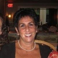 Leslie Lehman's Instagram, Twitter & Facebook