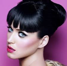 Avoid yellow tones as they tend to wash out the brilliance of your auburn tresses. Best Hair Color For Blue Eyes Brunette Fair Skin