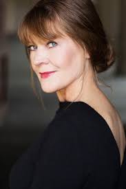 Elsie Parker's Instagram, Twitter & Facebook