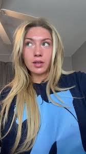 Amelia Goode's Instagram, Twitter & Facebook