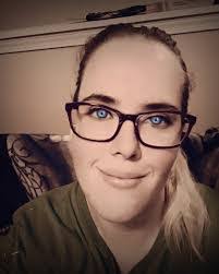 Tara Craddock's Instagram, Twitter & Facebook