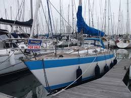 Gladiateur 33 is a 32′ 10″ / 10 m monohull sailboat designed by holman & pye and kim holman and built by wauquiez between 1977 and 1986. Wauquiez Gladiateur 33 For Sale 10 10m 1977