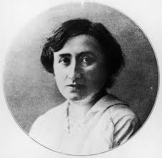 Rosa luxemburg wrote reform or revolution (1899), a defense of marxist orthodoxy against gradualism; Rosa Luxemburg Was Freiheit Der Andersdenkenden Wirklich Meint Welt
