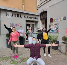 Atipik Hotel Alexandra Annecy Accueil Facebook