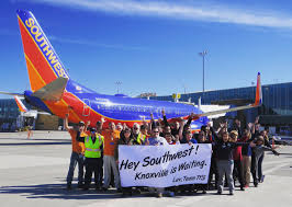 Are guests allowed inside the airport to wait on loved ones to arrive or to see them off? Mcghee Tyson Airport On Twitter Hey Southwestair If You Re Waiting For A Sign To Come To Knoxville This Is It Private Southwest Charter At Tys Today Https T Co Mnioachcmf