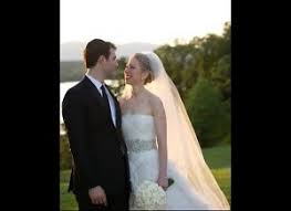 In front of 400 family and friends. Here Comes The Bride Photos From Chelsea Clinton S Big Day Are Finally In