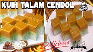 Sedapnya kalau dapat makan kuih ini terutama jika dibuat sendiri oleh ibu atau pasangan anda. Kuih Talam Cendol Sehijau Warna Daun By Dapur Meletop Channel Youtube