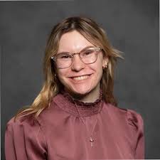 I'm excited to share an article I wrote after interviewing an Honors  Program alumna, Sharon S.!