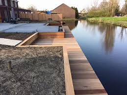verlaagd vlonderterras aan het water tuin tuin aan het water tuin vlonder