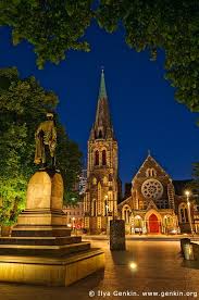 Christchurch Cathedral And John Robert Godley Statue At Night Cathedral Square Christchurch Canterbury Ne Christchurch Christchurch New Zealand New Zealand