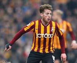 Bradford are 49 places below jose mourinho's side. Billy Clarke Verlosen Cesc Fabregas Chelsea Trikot Von Der Beruhmten Fa Cup Zusammenstoss Mit Bradford Aktuelle Boulevard Nachrichten Und Fotogalerien Zu Stars Sternchen