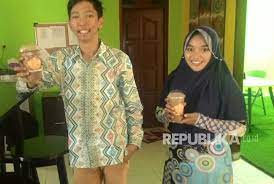 Keberadaan nikah siri dikatakan sah secara norma agama tetapi. Yuk Berburu Janda Miskin Untuk Dinafkahi Tapi Jangan Republika Online