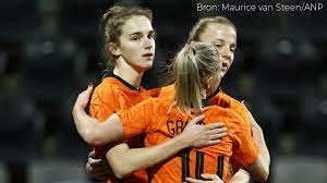 Morgenavond speelt het nederlands elftal tegen de aussie's, dan zit heel nederland weer voor de wist je dat meer dan 60% van de volwassenen in australië overgewicht heeft en dat geldt voor 1 op. Ctbqozt9qprz7m