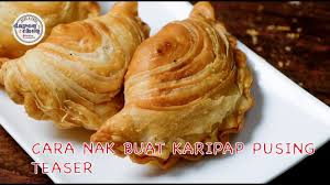 Campur bahan doh minyak dalam sebuah mangkuk dan uli hingga menjadi sebuku doh. Cara Buat Karipap Pusing Rangup Teaser Youtube
