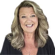 Dale Lichnovsky's Instagram, Twitter & Facebook