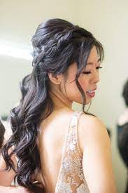 New York Botanical Garden Wedding Photos For A Fall Celebration In Nyc Asian Wedding Hair Bridal Hair Half Up Half Down Wedding Hairstyles For Long Hair
