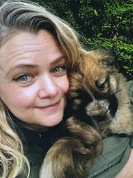 Meet Puddin'. We're travelling over to a rescue centre in Ireland over  Easter to bring her back to England. We met her last week and she's  gorgeous** 🐾 ❤