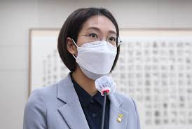 # 김종철 정의당 대표 직위해제. Tjd6zcixshtpmm