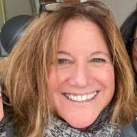 Lisa Tewell's Instagram, Twitter & Facebook