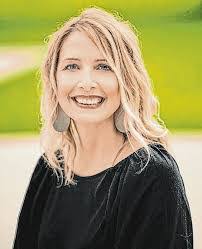 Stacy Findley's Instagram, Twitter & Facebook