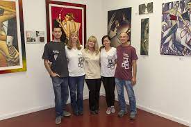What days are artistic edge custom framing & gallery open? Gallery Artistic Edge Custom Framing Gallery