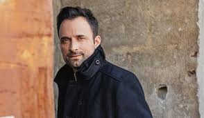 Γιωργοσ λιανοσ οι πρώτες δηλώσεις για το νέο voice χωρίς τη χριστίνα μπόμπα ο γιώργος λιανός έδωσε όλο το ρεπορτάζ για τον επερχόμενο κύκλο του the voice. Einai Epishmo O Giwrgos Lianos Sto Survivor Must