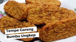 Rendam tempe dalam air garam selama beberapa menit lalu tiriskan. Cara Membuat Tempe Goreng Ungkep Youtube