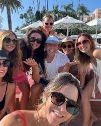 The Beverly Hills Hotel truly has my heart. Not Beverly Hills (I don't like  needing a security guard to feel safe to shop) but The Beverly Hills Hotel,  is like home to