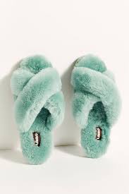 Ugg womens joni slide sandals black. Ugg Slides Lookalikes Shop Fuzzy Slippers Hollywood Life