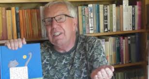 Murray Gadd reads 'My Cat Likes to Hide in Boxes'