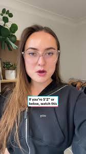 Essential Petite Fashion Tips for Short Women