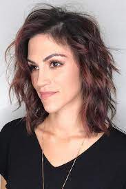 The Most Flattering Hairstyles For Long Faces Long Face Hairstyles Long Face Haircuts Long Layered Hair