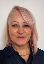 Karen Foran's Instagram, Twitter & Facebook