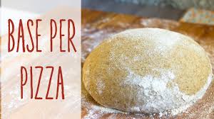 In tutto ciò, la stragrande maggioranza del popolo italiano non fa altro che aspettare il weekend per gustare in compagnia questa prelibatezza che tutto il mondo ci invidia e alla quale molti. Base Per Pizza Integrale Fatta In Casa Ricetta Facile Youtube
