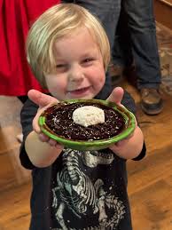 Thank you so much Divinely Orchestrated and Bowen high school for this  blessing for those who couldn't attend giveaway today I took some to the  Bush table come get some bread and